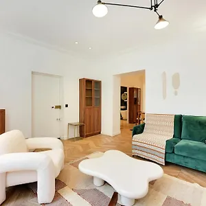 Appartement Cmg - Le Bon Marché - Sèvres G, Paris